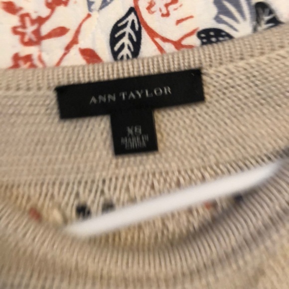 Tan sweater - Picture 2 of 2